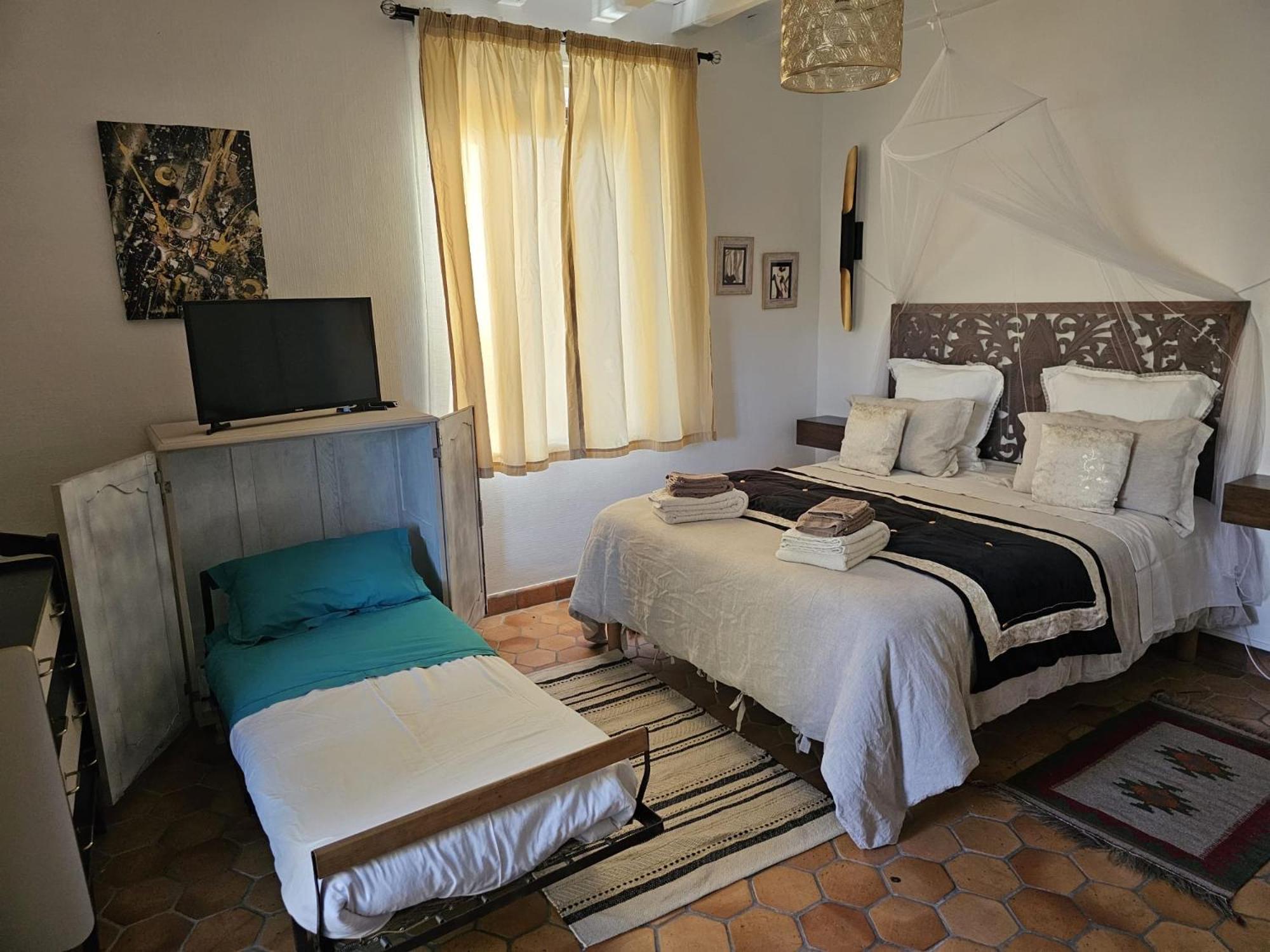 Chambre D'Hotes Les Roches Corme-Royal Экстерьер фото